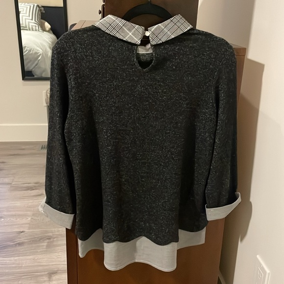 Soft stylish, Fooler with jewelled neckline & Gingham print . - Picture 4 of 8